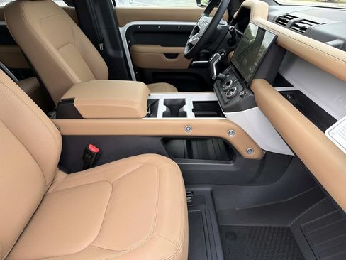 New 2026 Land Rover Defender 110 X-Dynamic SE AWD/4WD image 10