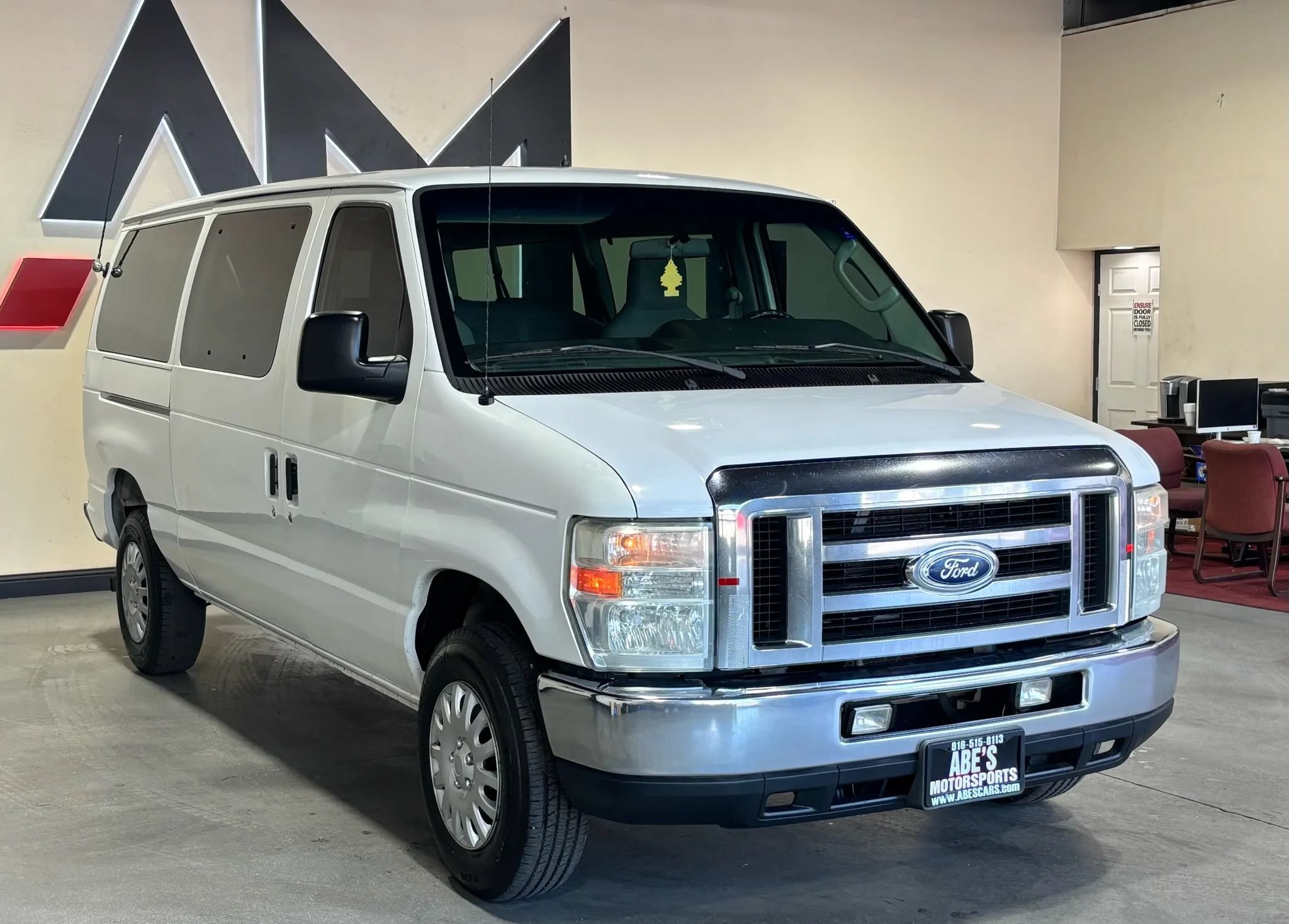 Used 2014 Ford E-350 and Econoline 350 XL RWD image 1