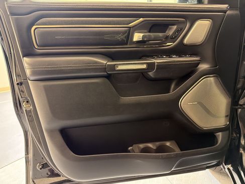 Used 2019 RAM 1500 Limited AWD/4WD image 11
