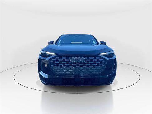 Certified 2025 Audi Q5 2.0T Premium Plus w/ Premium Plus image 3