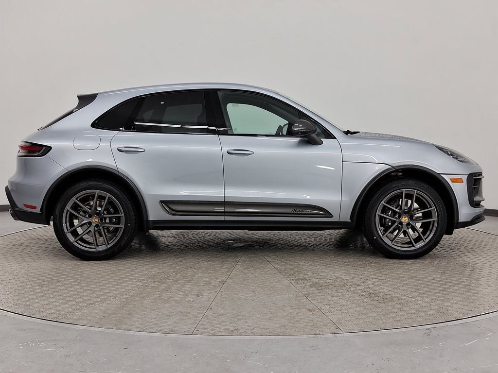 Used 2026 Porsche Macan Turbo AWD/4WD image 8