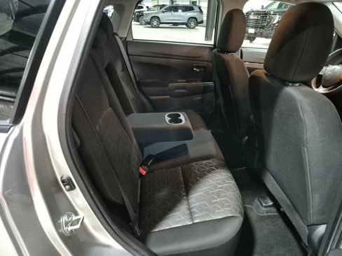 Used 2025 Mitsubishi Outlander Sport AWD image 24