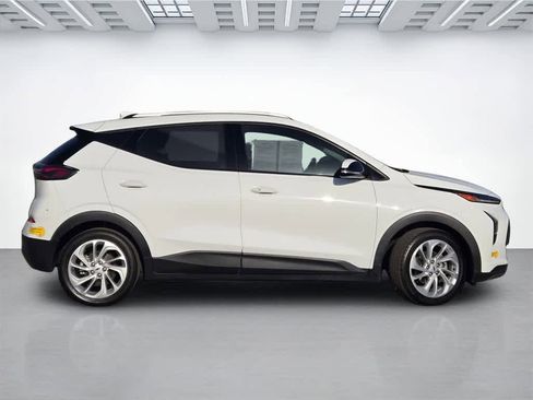 Used 2022 Chevrolet Bolt EUV LT image 7