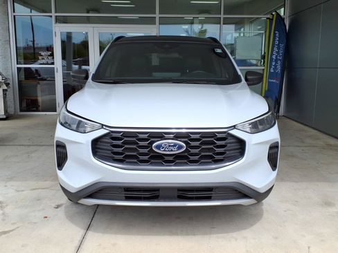 Used 2018 Ford F150 Lariat AWD/4WD image 2