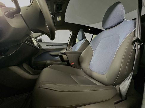 Used 2025 Volvo EX30 Ultra w/ Protection Package Premier image 19