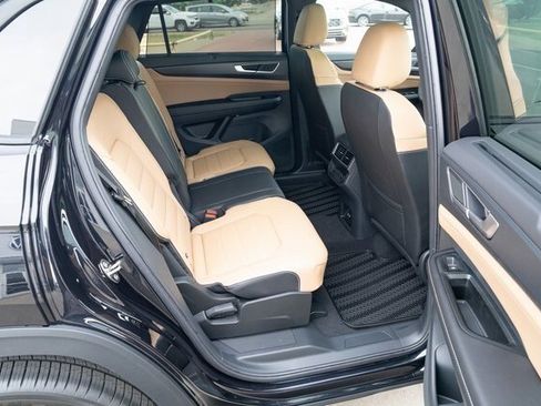 New 2026 Volkswagen Atlas Cross Sport SEL R-Line image 39