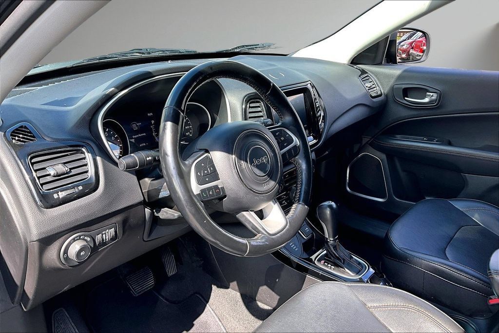 Used 2020 Jeep Compass Limited AWD/4WD image 18