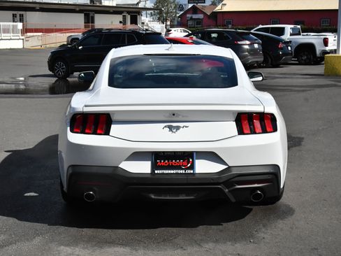 Used 2024 Ford Mustang Premium image 7