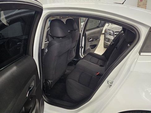 Used 2015 Chevrolet Cruze LT image 28