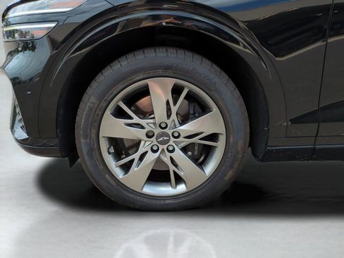 Used 2022 Genesis GV70 3.5T Sport w/ Sport Advanced Package AWD/4WD image 25