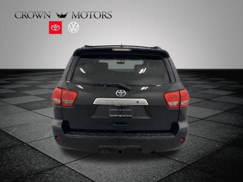 Used 2011 Toyota Sequoia Platinum image 5