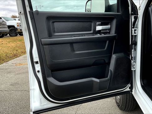 Used 2019 RAM 3500 Tradesman image 20