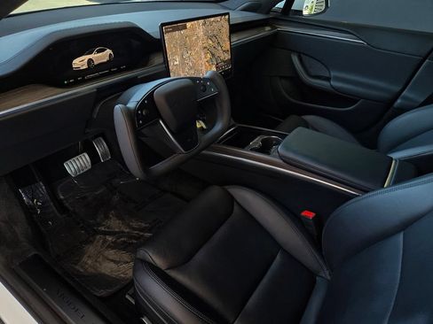 Used 2023 Tesla Model S AWD/4WD image 10