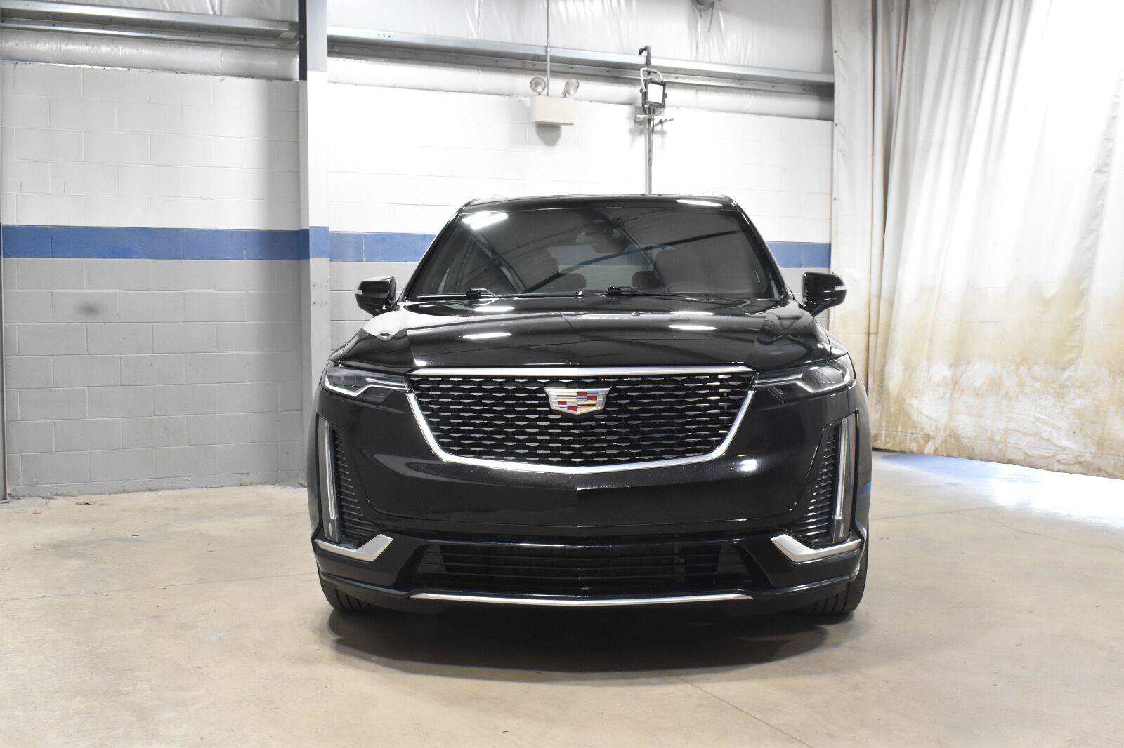 Used 2024 Cadillac XT6 Premium Luxury w/ LPO, Floor Liner Package FWD image 28