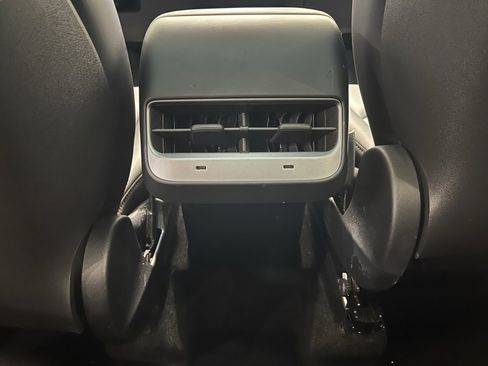 Used 2023 Tesla Model Y Long Range image 16