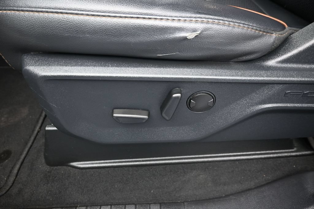 Used 2025 Ford F350 Lariat AWD/4WD image 9