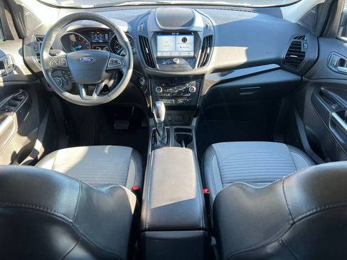 Used 2019 Ford Escape SE image 24