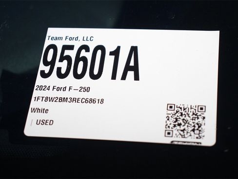 Certified 2024 Ford F250 Platinum w/ Tremor Off-Road Package image 31