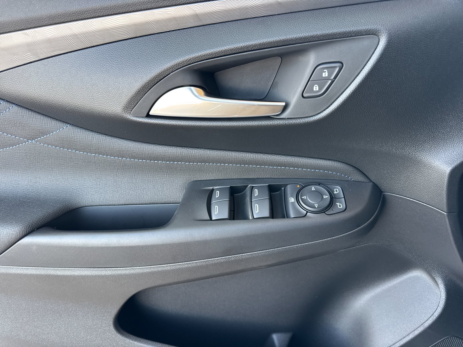 New 2026 Buick Envista Sport Touring w/ Convenience I Package FWD image 11