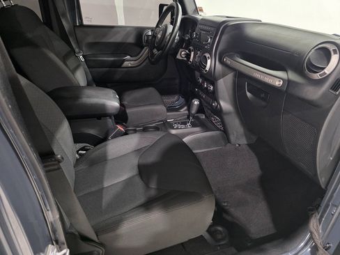 Used 2016 Jeep Wrangler Unlimited Sport w/ Quick Order Package 24S image 18