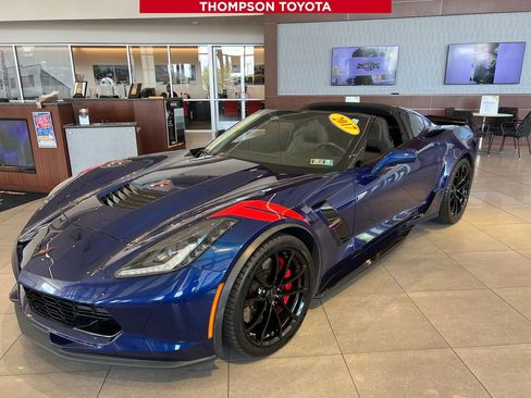 Used 2017 Chevrolet Corvette Grand Sport w/ Carbon Flash Badge Package RWD image 1
