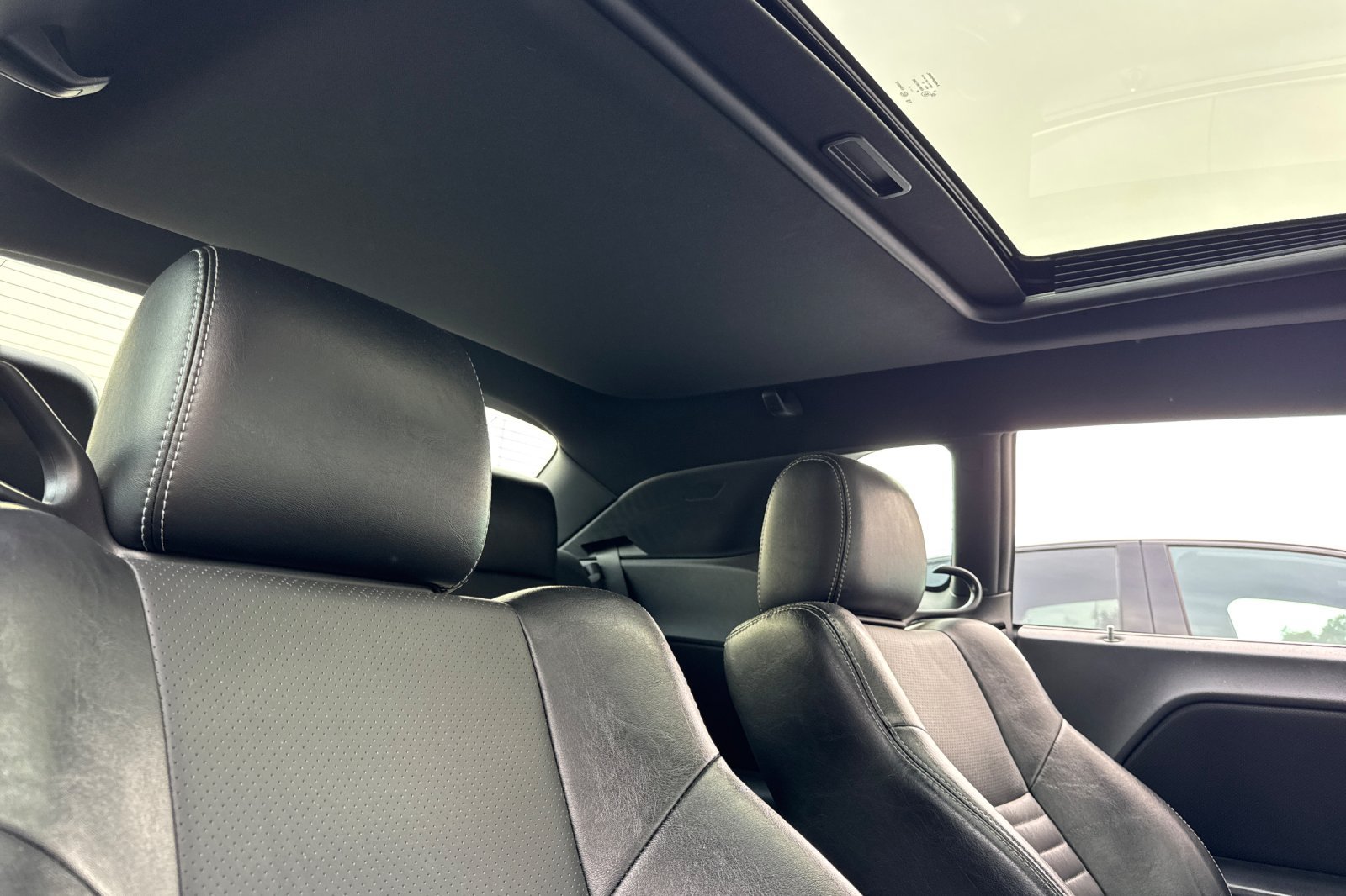 Used 2009 Dodge Challenger R/T RWD image 19