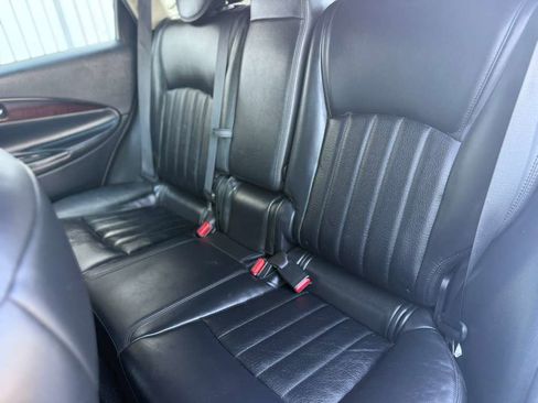Used 2016 INFINITI QX50 AWD w/ Premium Package image 16