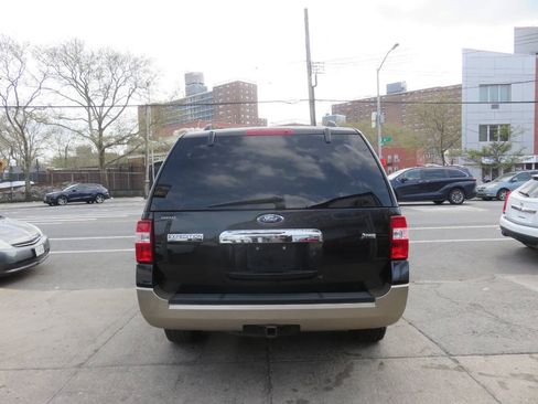 Used 2014 Ford Expedition EL XLT w/ Equipment Group 202A AWD/4WD image 8