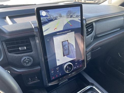 Used 2023 Ford Expedition Max Limited image 14