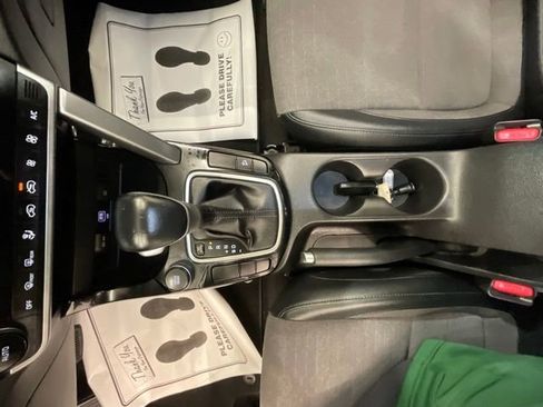 Used 2022 Kia Seltos S FWD image 21