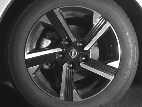 Used 2025 Nissan Sentra SV FWD image 12