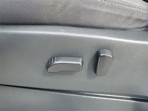 Certified 2023 Nissan Frontier SV image 10