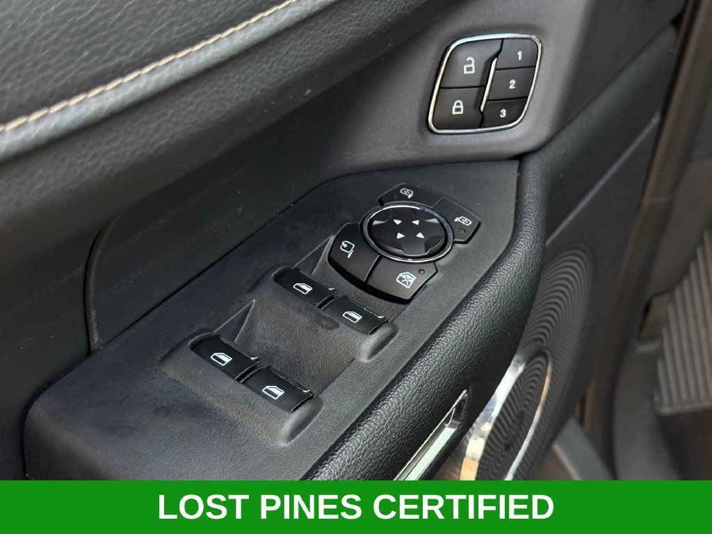 Used 2024 Ford Expedition XLT AWD/4WD image 6