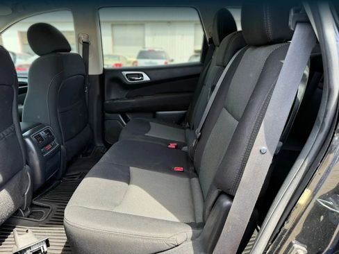 Used 2017 Nissan Pathfinder SV FWD image 21