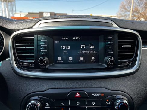 Used 2020 Kia Sorento AWD V6 image 44