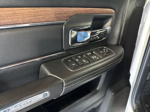 Used 2017 RAM 2500 Laramie w/ Convenience Group image 16