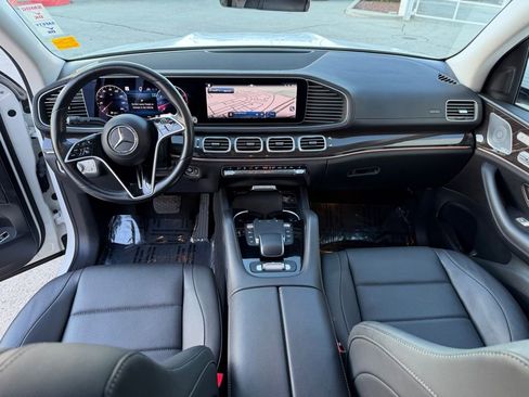 Used 2024 Mercedes-Benz GLS 450 4MATIC image 14