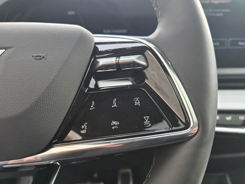 New 2026 Cadillac Optiq Sport 1 image 27