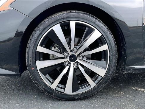 Used 2019 Nissan Altima 2.5 SR image 9