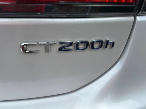 Used 2016 Lexus CT 200h FWD image 17