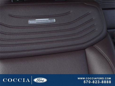 New 2025 Ford Expedition Platinum w/ Platinum Ultimate Package image 16