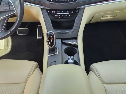 Used 2019 Cadillac XT5 Luxury FWD image 22