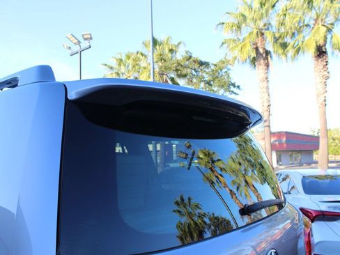 Used 2008 Lexus LX 570 4WD w/ Technology Pkg image 16