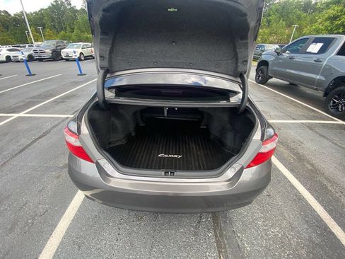 Used 2017 Toyota Camry LE w/ Moonroof Package FWD image 27