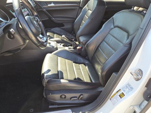 Used 2018 Volkswagen GTI Autobahn FWD image 22