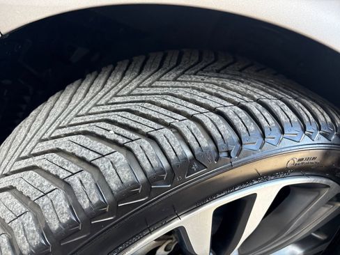 Used 2018 Lincoln Continental Reserve w/ Continental Climate Package image 36