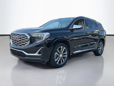 Used 2020 GMC Terrain Denali FWD image 2
