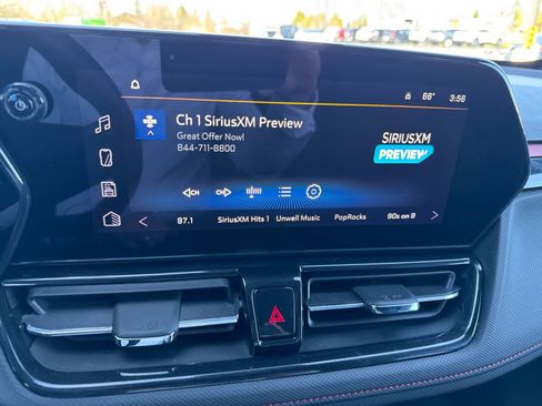 Used 2025 Chevrolet TrailBlazer RS w/ Convenience Package AWD/4WD image 24