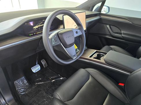 Used 2024 Tesla Model X AWD/4WD image 10