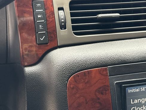 Used 2009 Chevrolet Tahoe LT image 19